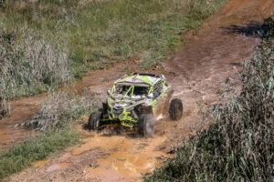 Trethewey & Roets lead special vehicle championship will various teams still on the hunt for first points