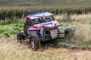 Trethewey & Roets lead special vehicle championship will various teams still on the hunt for first points