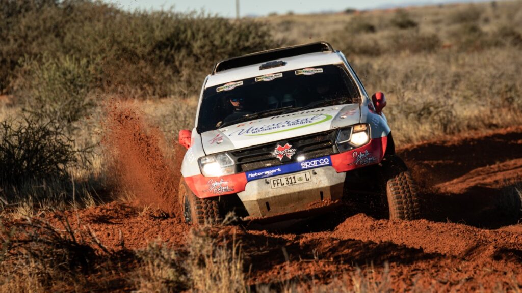 Giniel De Villiers and Dennis Murphy lead the TGRSA 1000 after more than 500km with 1 day to go